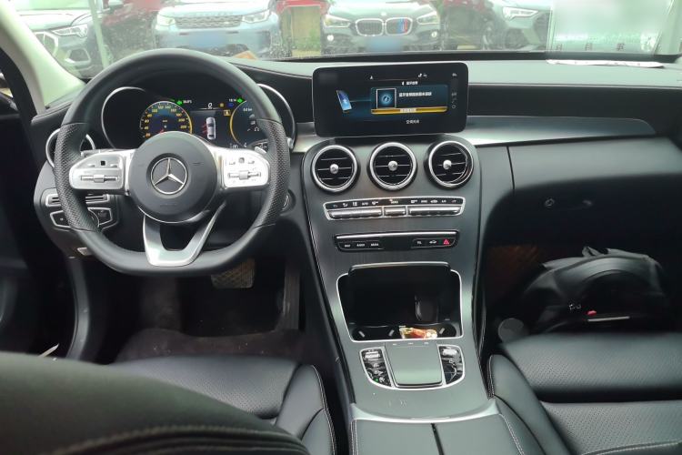 Used Mercedes-Benz C-Class 2020 C 200 L Dynamic Sport Edition Center Console