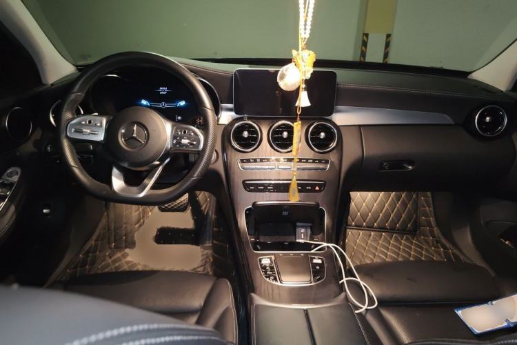 Used Mercedes-Benz C-Class 2020 Restyled C 260 L Sport Edition Center Console