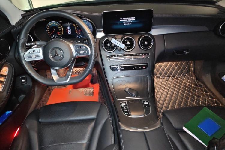 Used Mercedes-Benz C-Class 2020 Updated C 200 L Fashion Edition Center Console