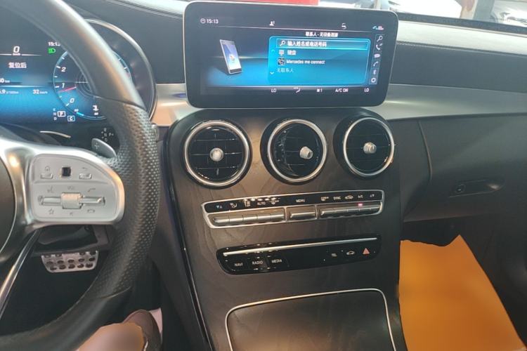 Used Mercedes-Benz C-Class 2020 Restyled C 200 L Fashion Edition Sport Version Center Console