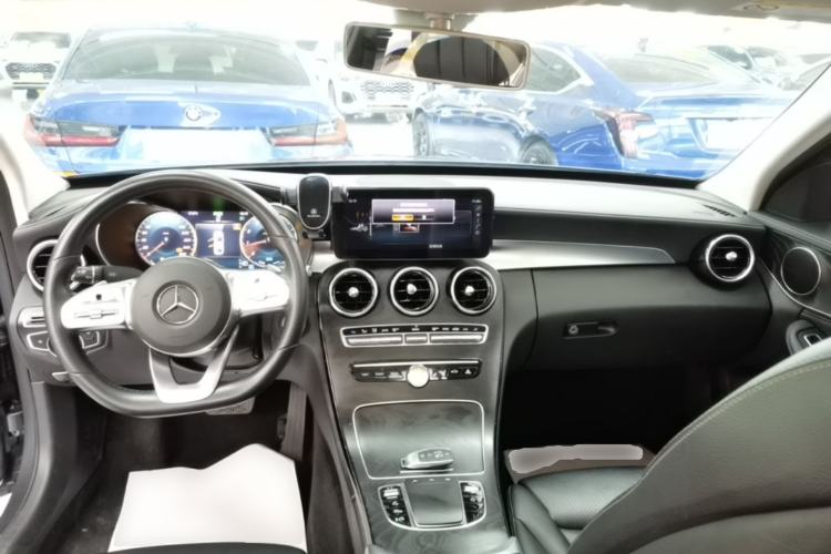 Used Mercedes-Benz C-Class 2020 C 260 L Sport Edition Center Console