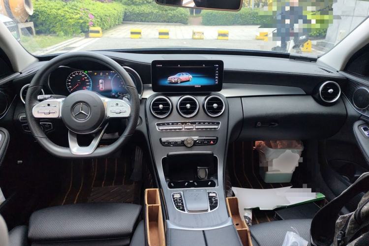 Used Mercedes-Benz C-Class 2020 Restyled C 200 L Fashion Edition Sport Version Center Console