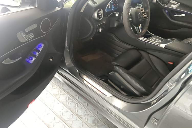 Used Mercedes-Benz C-Class 2020 C 260 4MATIC Estate Driver Seat