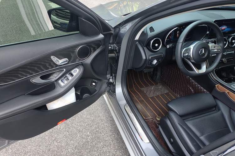 Used Mercedes-Benz C-Class 2020 Restyled C 200 L Fashion Edition Sport Version Driver Seat