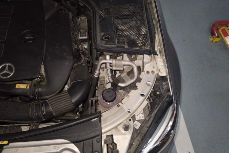 Used Mercedes-Benz C-Class 2020 C 260 Coupe Engine Bay Left