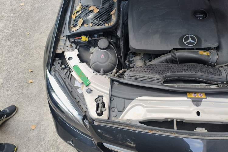 Used Mercedes-Benz C-Class 2020 C 200 Coupe Engine Bay Right