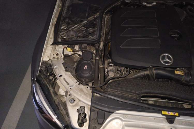 Used Mercedes-Benz C-Class 2020 C 260 Coupe Engine Bay Right