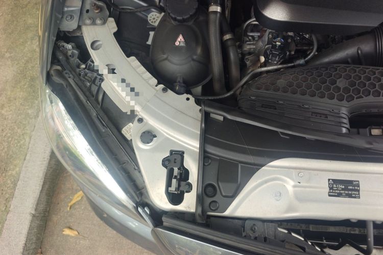 Used Mercedes-Benz C-Class 2020 C 260 L Sport Edition Engine Bay Right