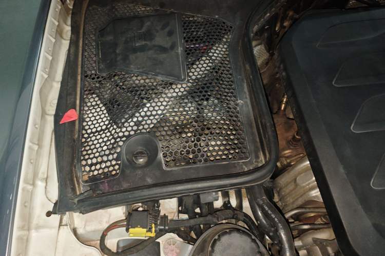 Used Mercedes-Benz C-Class 2020 C 260 Coupe Engine Bay Right