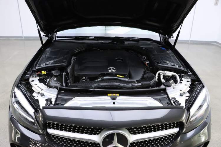 Used Mercedes-Benz C-Class 2020 Facelifted C 260 Estate Exterior 11
