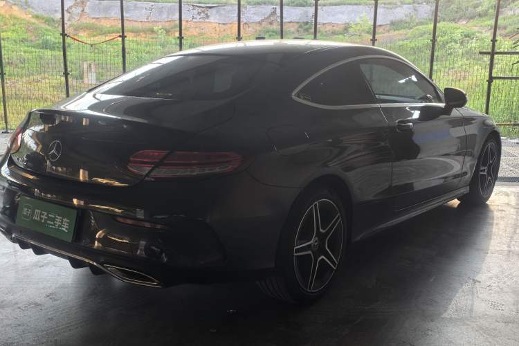 Used Mercedes-Benz C-Class 2020 C 260 Coupe Exterior 3