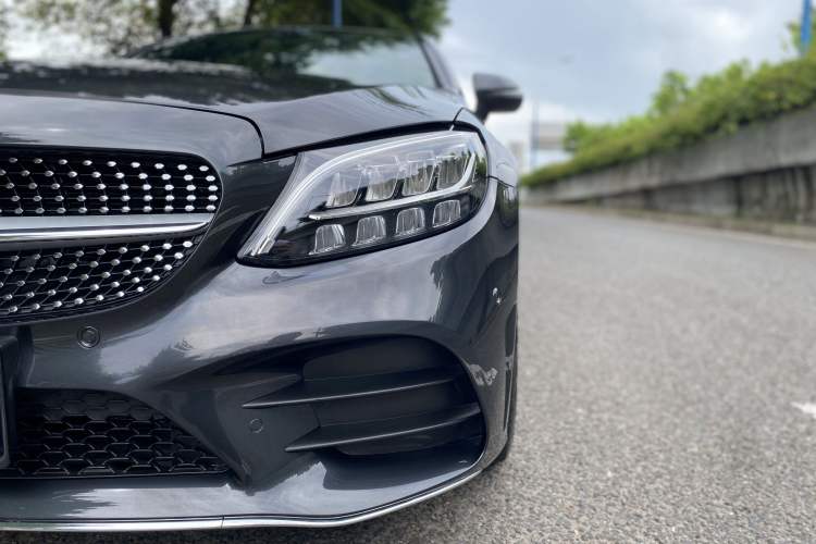Used Mercedes-Benz C-Class 2020 C 260 Coupe Exterior 4