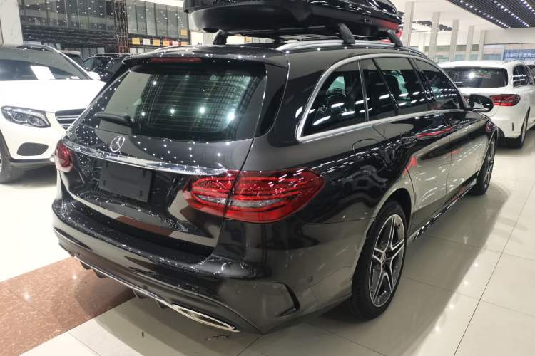 Used Mercedes-Benz C-Class 2020 Facelifted C 260 Estate Exterior 5