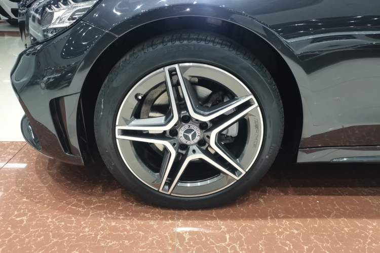 Used Mercedes-Benz C-Class 2020 Facelifted C 260 Estate Exterior 7
