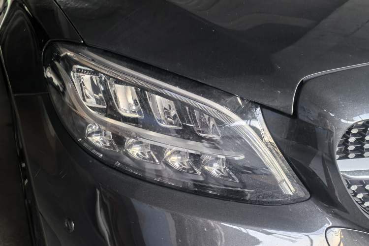 Used Mercedes-Benz C-Class 2020 C 260 Coupe Exterior 7