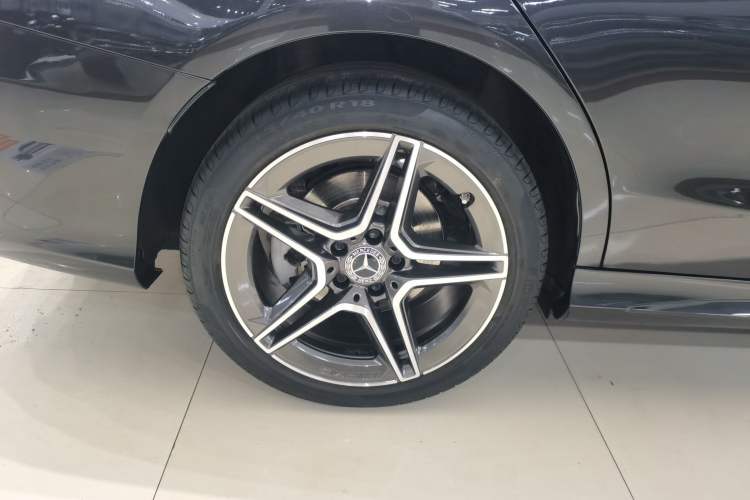 Used Mercedes-Benz C-Class 2020 Facelifted C 260 Estate Exterior 8