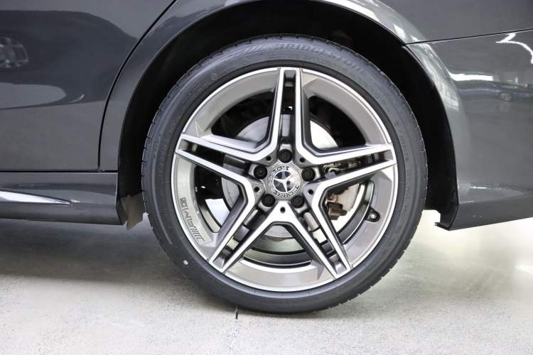 Used Mercedes-Benz C-Class 2020 Facelifted C 260 Estate Exterior 9