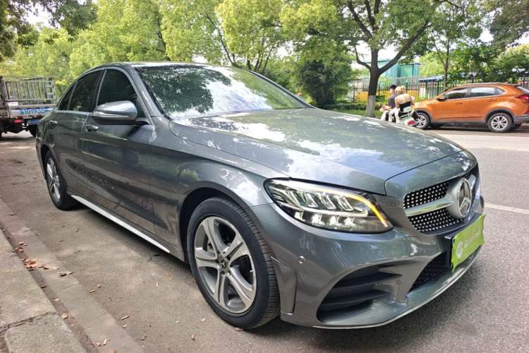 Used Mercedes-Benz C-Class 2020 C 260 L Sport Edition Front Right 45 Deg