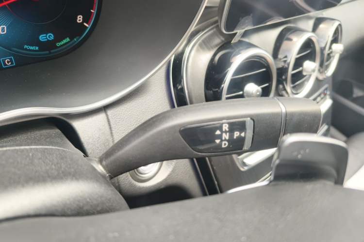 Used Mercedes-Benz C-Class 2020 Restyled C 260 L Sport Edition Gear Lever