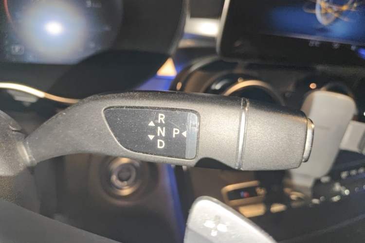 Used Mercedes-Benz C-Class 2020 C 260 L Sport Edition Gear Lever