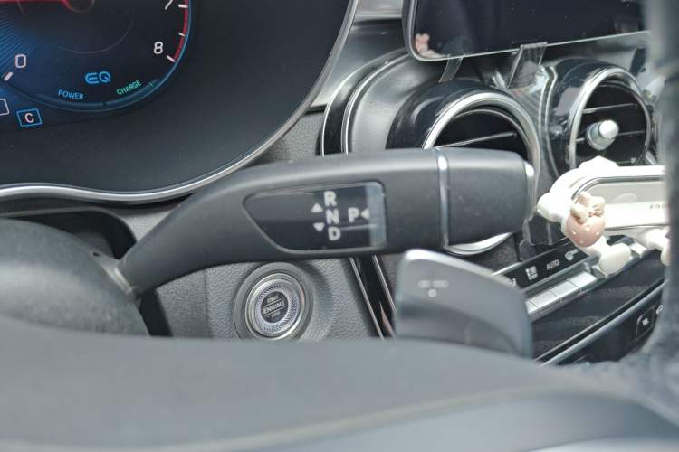 Used Mercedes-Benz C-Class 2020 C 260 L Sport Edition Gear Lever