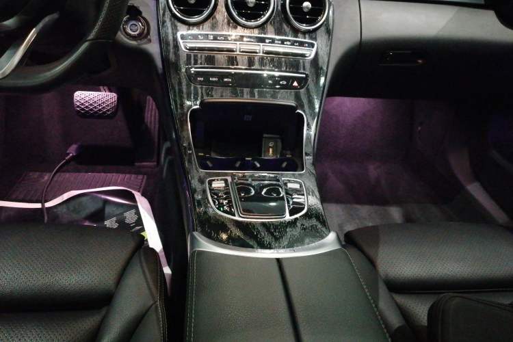 Used Mercedes-Benz C-Class 2020 Restyled C 260 L Sport Edition Gear Lever