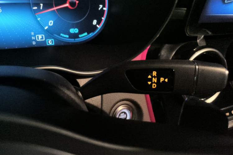 Used Mercedes-Benz C-Class 2020 Restyled C 260 Sport Edition Gear Lever