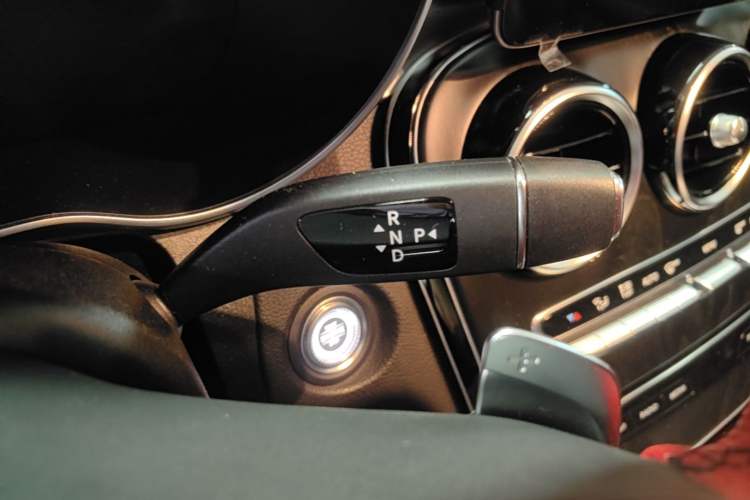 Used Mercedes-Benz C-Class 2020 Restyled C 260 L Sport Edition Gear Lever