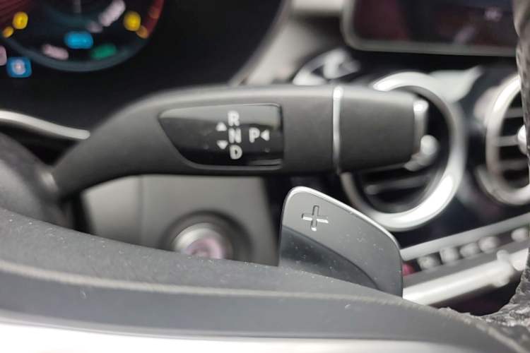 Used Mercedes-Benz C-Class 2020 Restyled C 260 Sport Edition Gear Lever