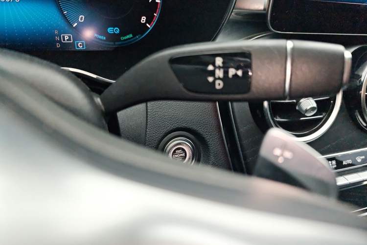 Used Mercedes-Benz C-Class 2020 C 260 L Sport Edition Gear Lever