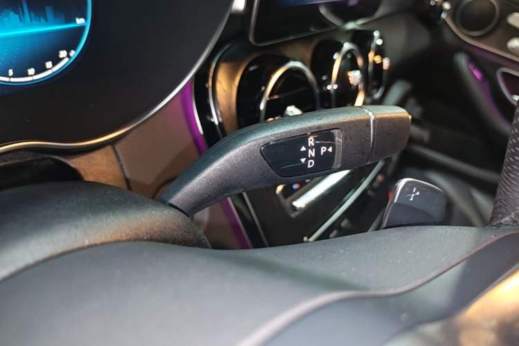 Used Mercedes-Benz C-Class 2020 Restyled C 260 L Sport Edition Gear Lever