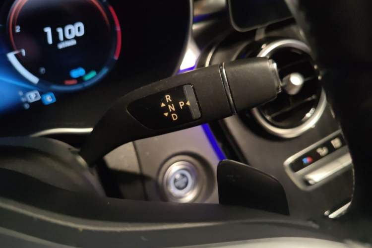 Used Mercedes-Benz C-Class 2020 Restyled C 260 L Sport Edition Gear Lever