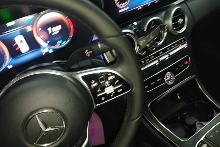 Used Mercedes-Benz C-Class 2020 C 260 Estate Gear Lever