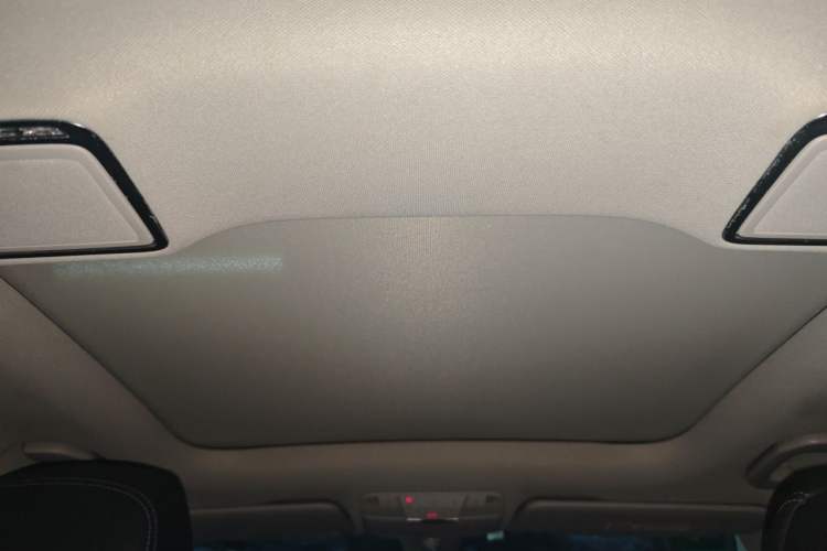 Used Mercedes-Benz C-Class 2020 Restyled C 260 L Sport Edition Headliner