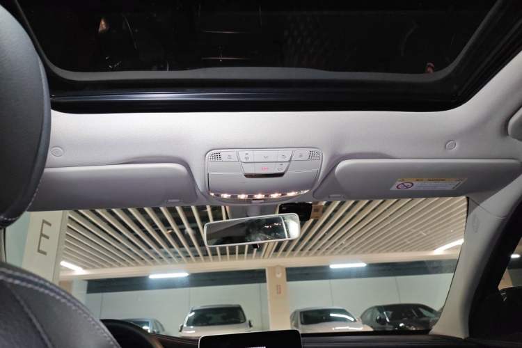 Used Mercedes-Benz C-Class 2020 Updated C 200 L Fashion Edition Headliner