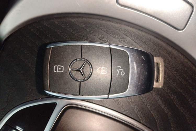 Used Mercedes-Benz C-Class 2020 C 260 Coupe Interior 1