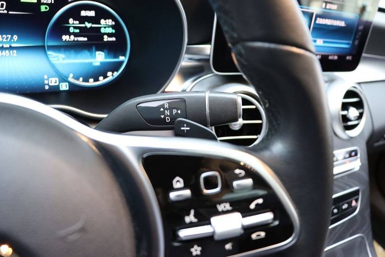 Used Mercedes-Benz C-Class 2020 Facelifted C 260 Estate Interior 10
