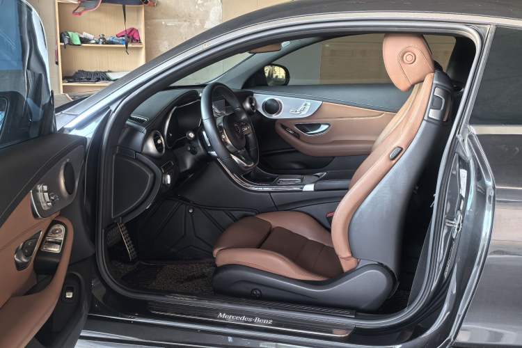 Used Mercedes-Benz C-Class 2020 C 260 Coupe Interior 2