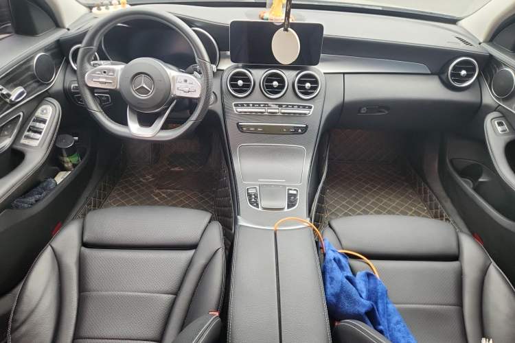 Used Mercedes-Benz C-Class 2020 C 200 L Fashion Edition Sport Version Interior 2