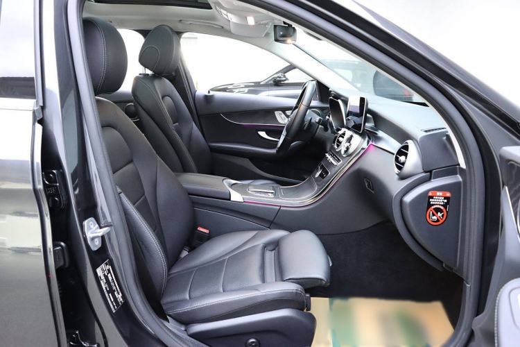 Used Mercedes-Benz C-Class 2020 Facelifted C 260 Estate Interior 2