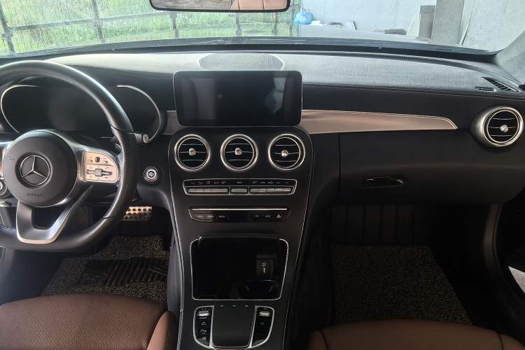 Used Mercedes-Benz C-Class 2020 C 260 Coupe Interior 3