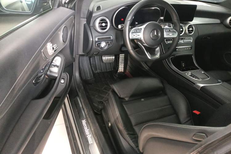 Used Mercedes-Benz C-Class 2020 C 260 Coupe Interior 3