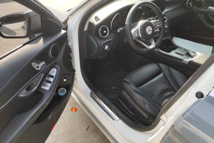 Used Mercedes-Benz C-Class 2020 Restyled C 200 L Fashion Edition Sport Version Interior 3