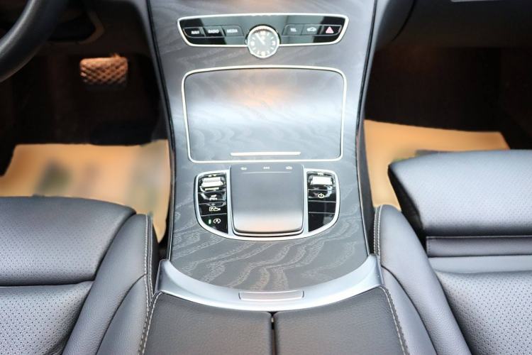 Used Mercedes-Benz C-Class 2020 Facelifted C 260 Estate Interior 3