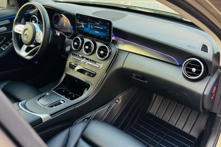 Used Mercedes-Benz C-Class 2020 C 260 L Sport Edition Interior 7
