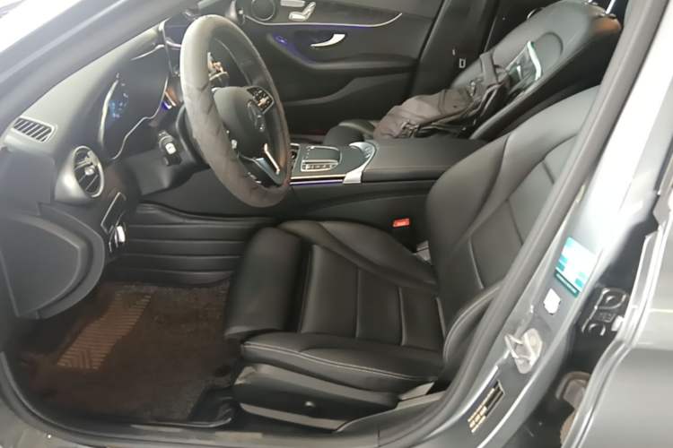 Used Mercedes-Benz C-Class 2020 C 260 4MATIC Estate Left Front Seat