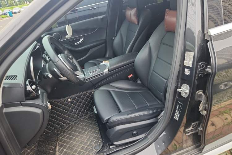 Used Mercedes-Benz C-Class 2020 C 200 L Fashion Edition Sport Version Left Front Seat