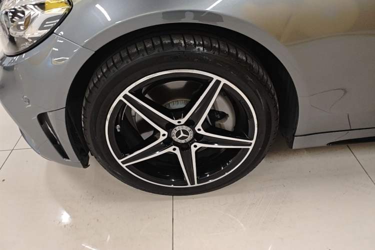 Used Mercedes-Benz C-Class 2020 Restyled C 260 Sport Edition Left Front Wheel Hub