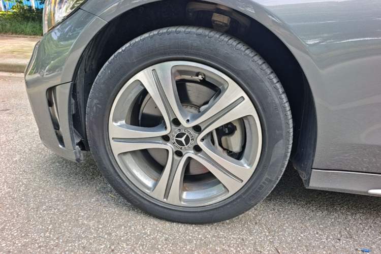 Used Mercedes-Benz C-Class 2020 C 260 L Sport Edition Left Front Wheel Hub