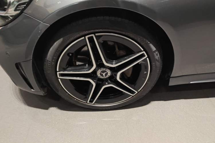Used Mercedes-Benz C-Class 2020 C 260 Coupe Left Front Wheel Hub